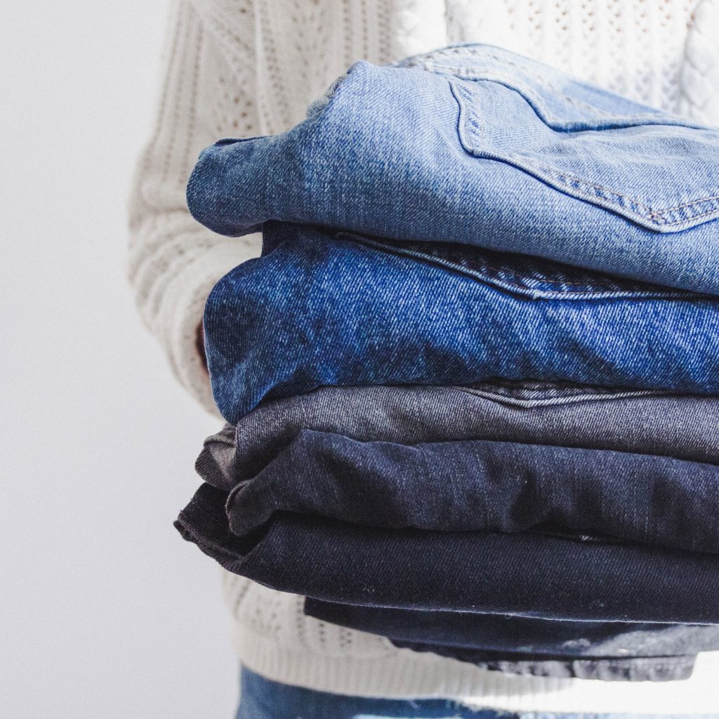 how to stretch the length of jeans
