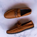 How should loafers fit